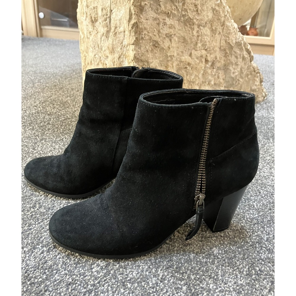 Cole Haan Boots Women's 7.5‎ B Ankle Booties Heels 90s Y2K W05292 Black Suede